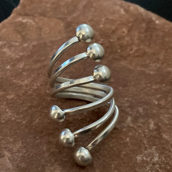 .925 Large Sterling Silver ring - Picture 11 of 13